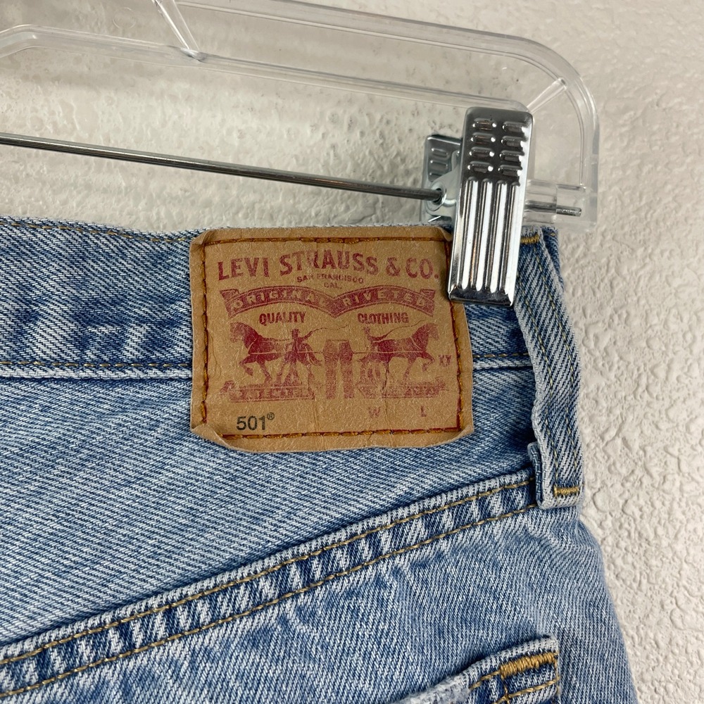 Levis 501 Original High Rise Distressed Denim Shorts Light Wash Blue W26 56327 - Picture 3 of 8